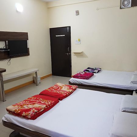 Hotel Shri Radhe Krishna Godarpura Esterno foto