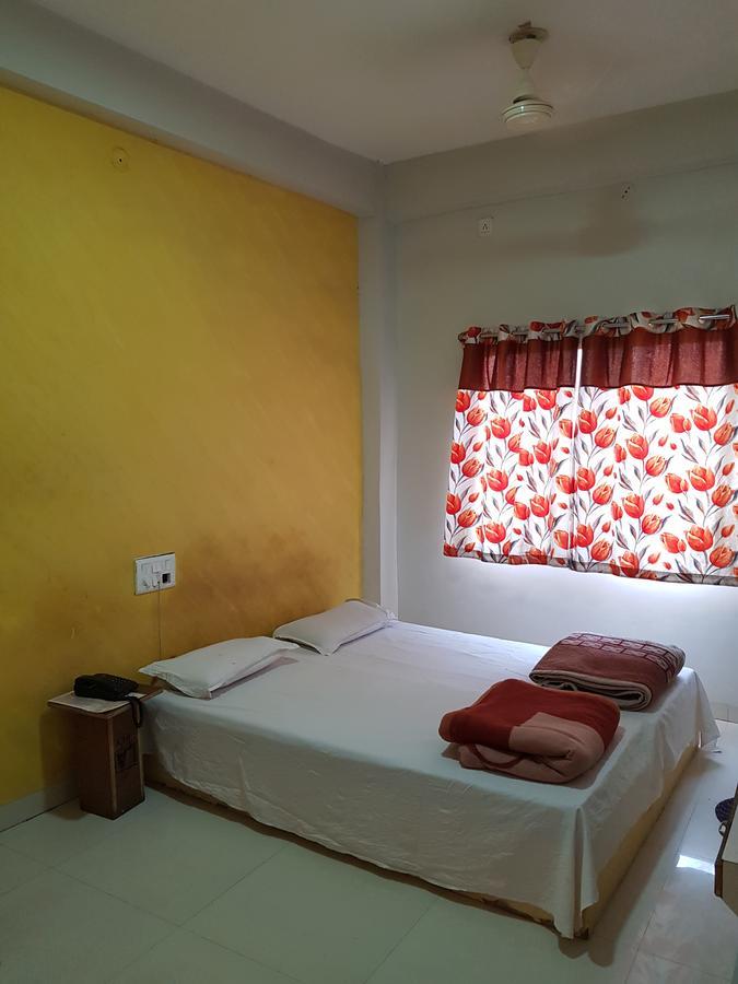 Hotel Shri Radhe Krishna Godarpura Esterno foto