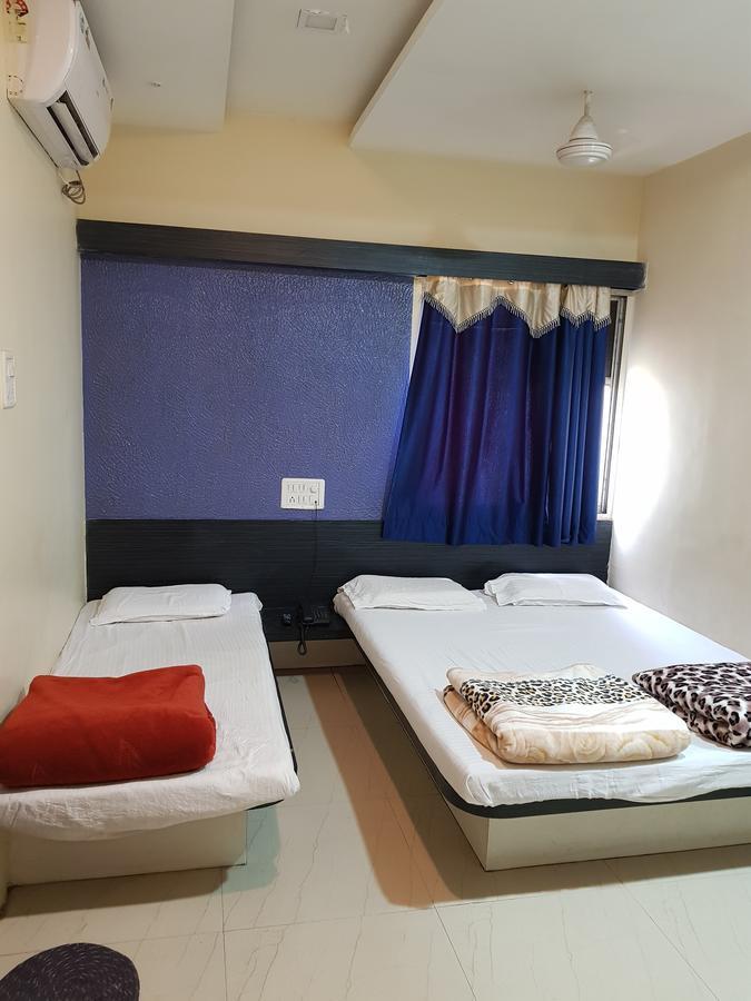 Hotel Shri Radhe Krishna Godarpura Esterno foto